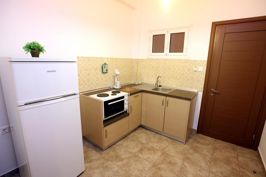 Aspa'S Apartments Dassia  Buitenkant foto