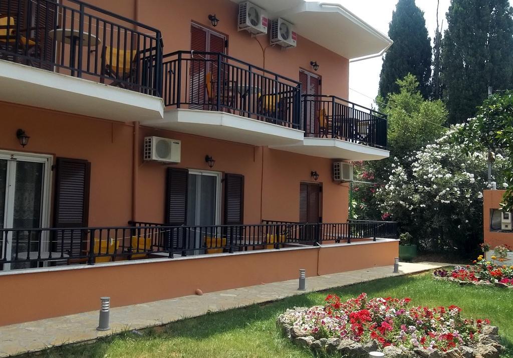 Aspa'S Apartments Dassia  Buitenkant foto